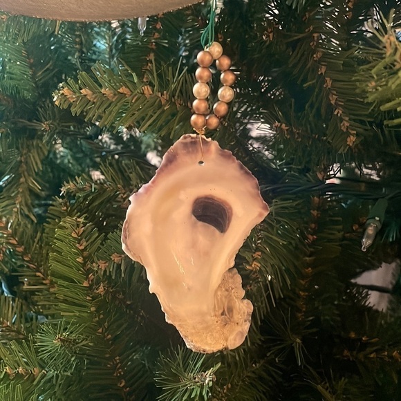 Oyster Shell Ornament - Picture 6 of 6